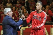 都知道罗斯是历史最年轻MVP，那最老MVP是谁？|NBA|马龙|芝加哥公牛队|迈克尔·乔丹|nba_新浪体育_新浪新闻